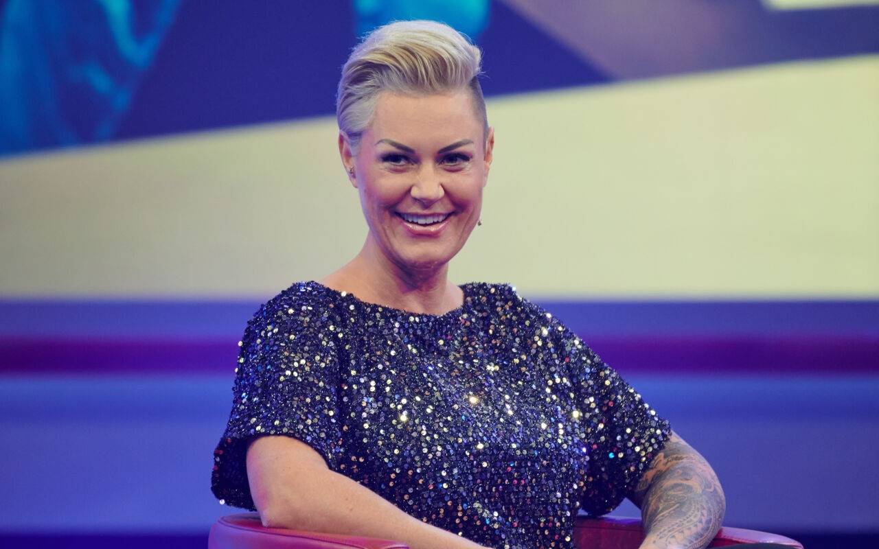 Die Ärztin Carola Holzner sitzt beim RTL Jahresrückblick "Menschen, Bilder, Emotionen" 2020" im Studio. Die Ärztin und Bloggerin Holzner («Doc Caro») hat die Essener Universitätsklinik verlassen und arbeitet künftig in einem Krankenhaus in Duisburg.