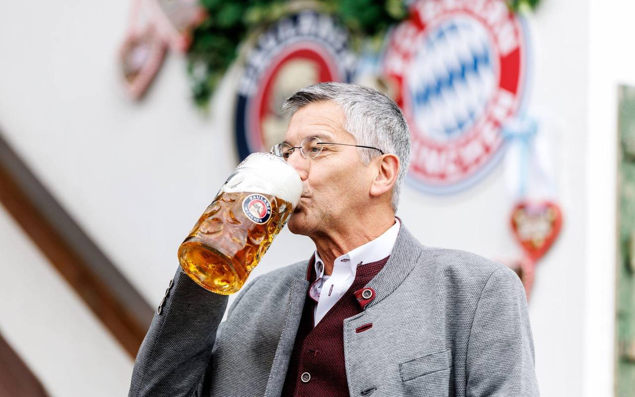 Besuch des FC Bayern München auf dem Oktoberfest