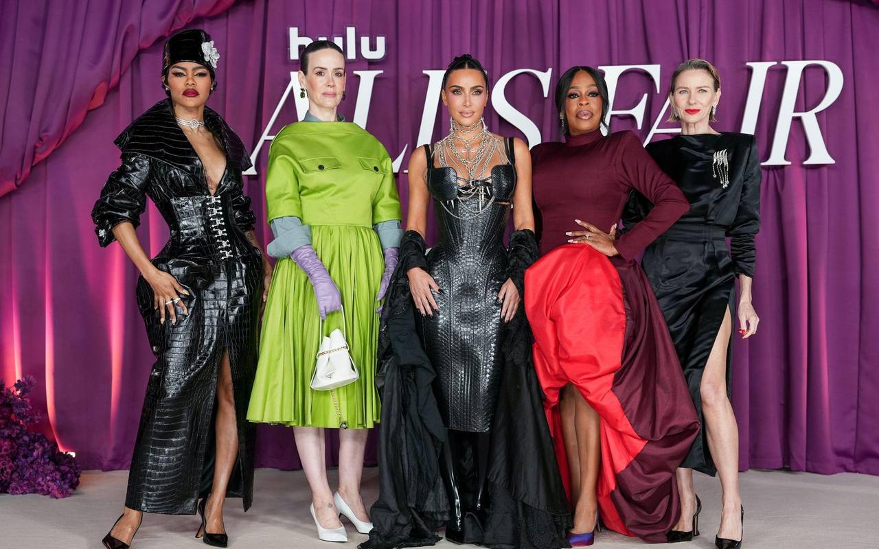 Serie «All's Fair»