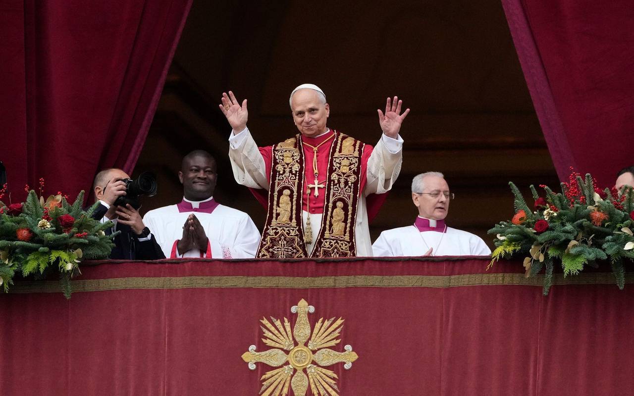 Papst spendet Weihnachtssegen