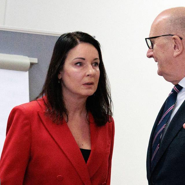 Ministerpräsident Woidke und Gesundheitsministerin Müller