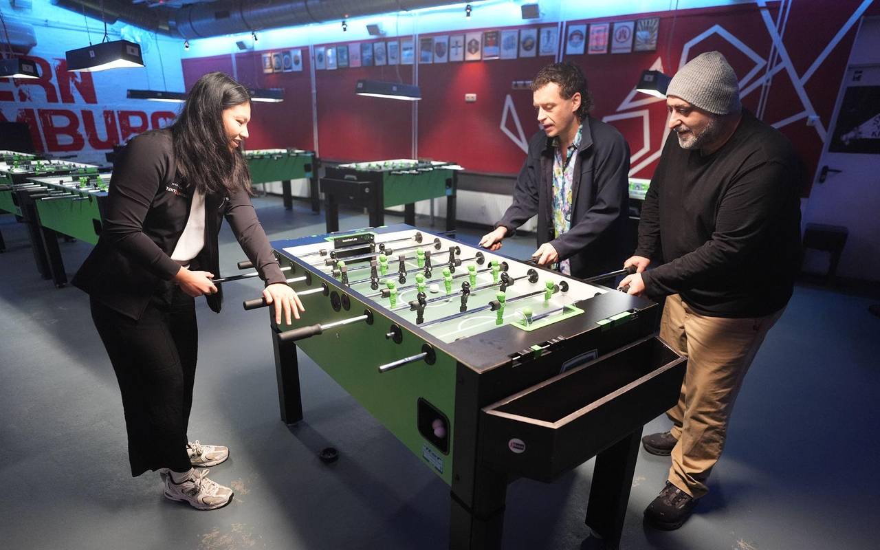 Kickern mit „Großstadtrevier“-Ensemble