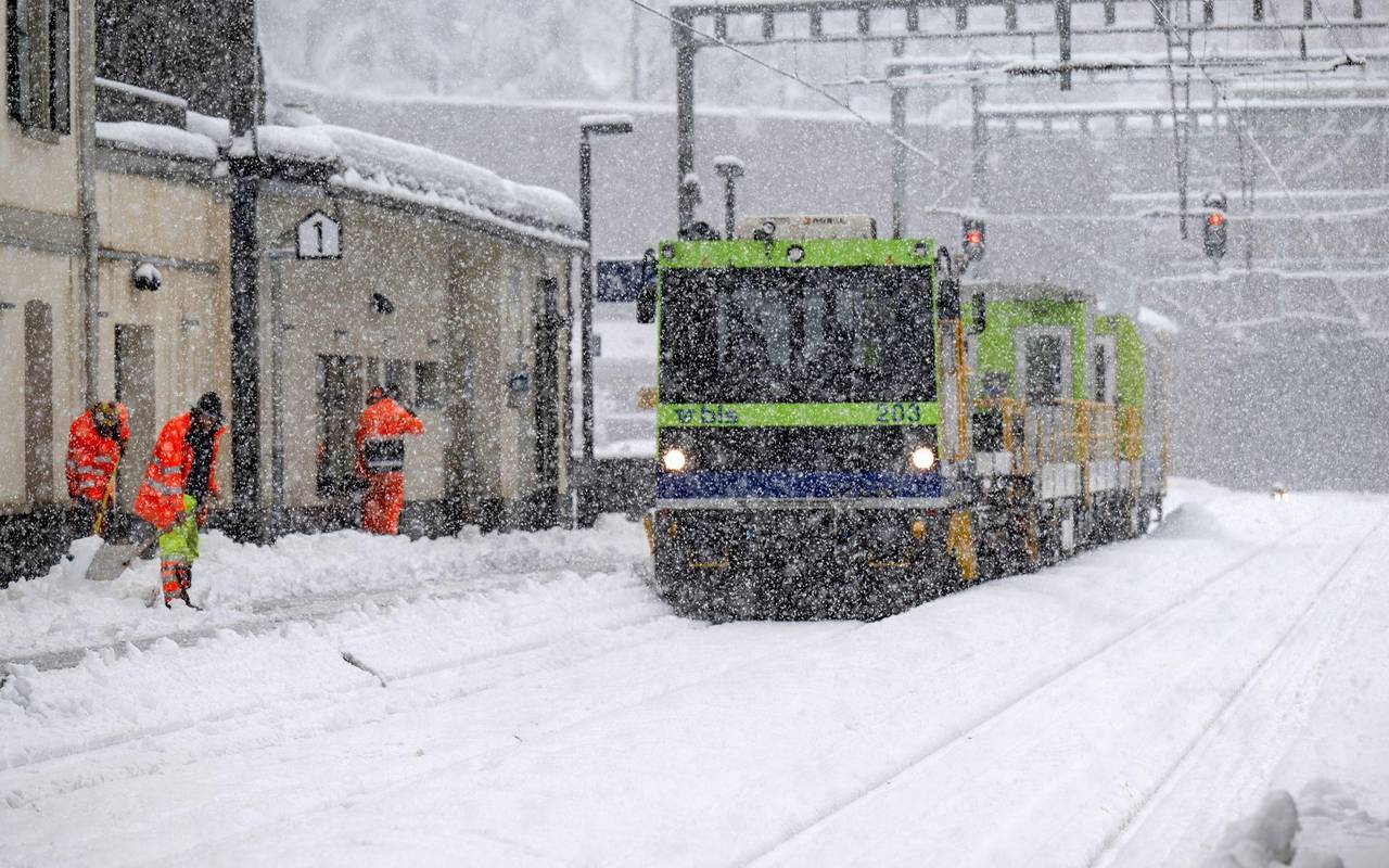 Zug in der Schweiz entgleist