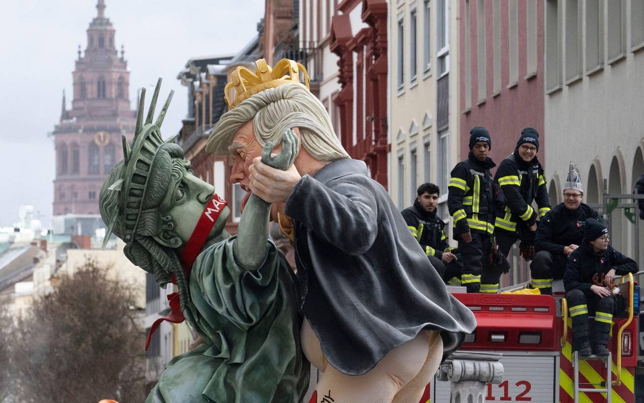 Rosenmontag am Rhein - Mainz