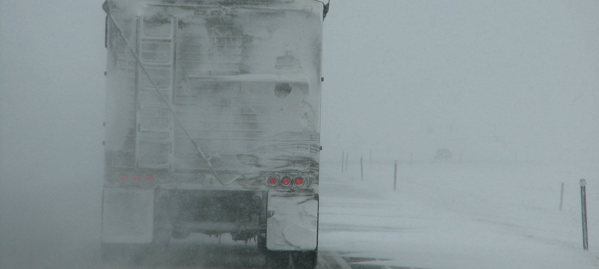 Gefahr durch herabfallende Eisplatten