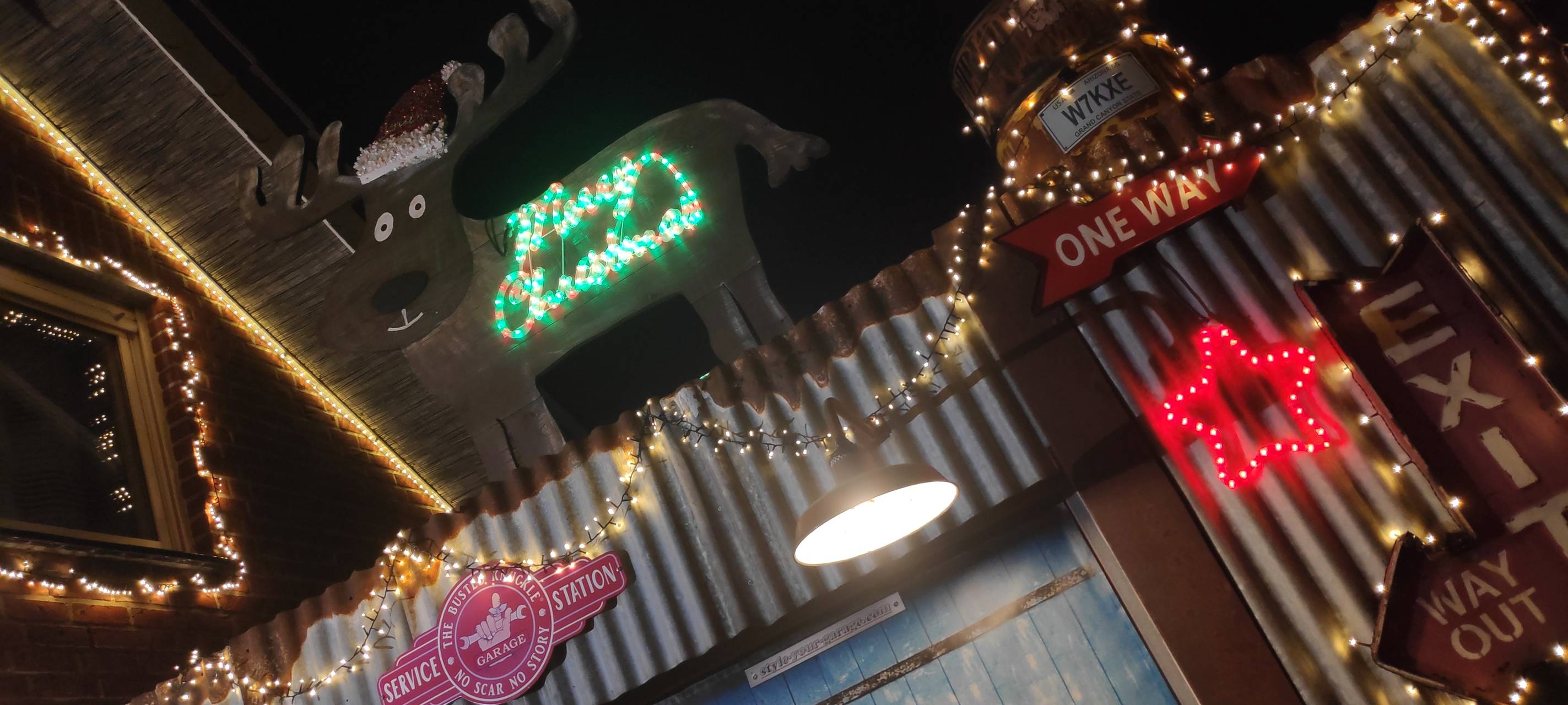 RADIO WMW Interview XXL: Leuchtendes Weihnachtshaus in Oeding