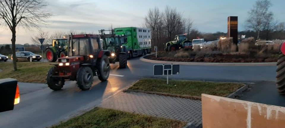 Trecker-Flashmob im Kreis Borken