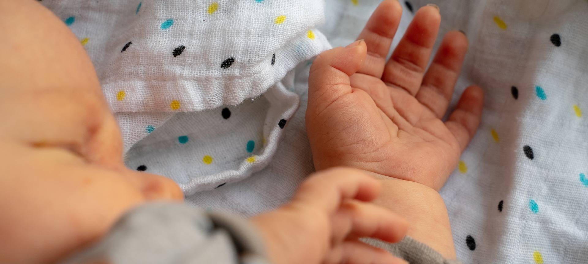 Diskussion über Hebammenschule