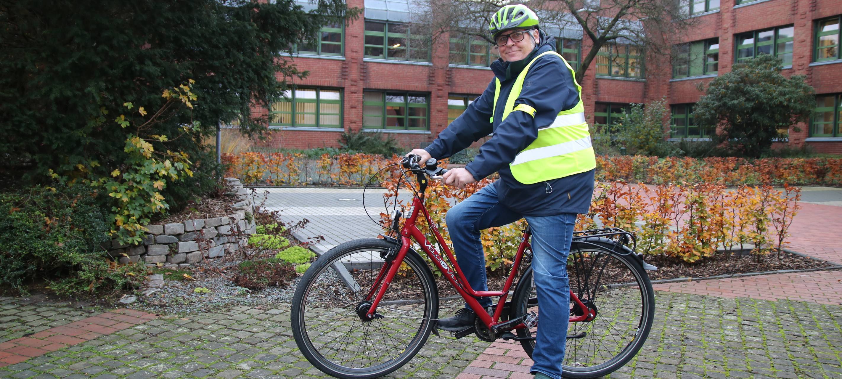 Dunkle Jahreszeit: Sicherheit im Straßenverkehr