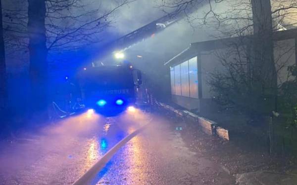FEUER IN WOHNHAUS IN VREDEN - FEUERWEHR IN DER NACHT ZUM SONNTAG (27.12) IM  EINSATZ - RADIO WMW
