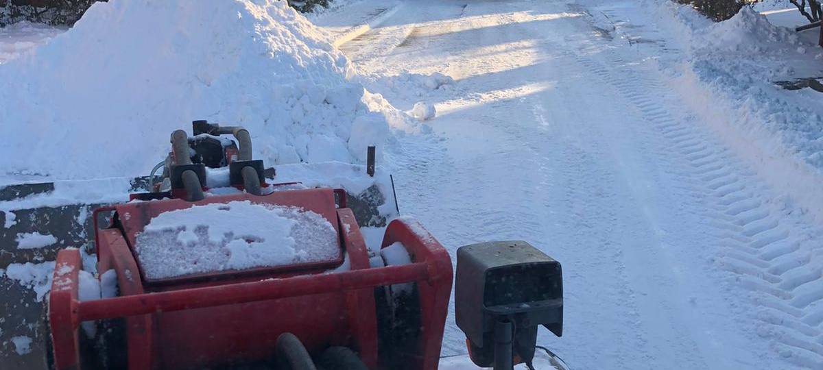 Landwirte unterstützen Winterdienst in Borkens Wohngebieten