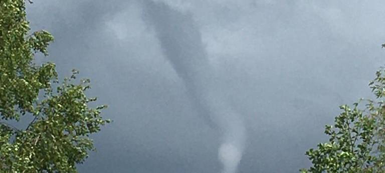 Windhose fegt über Weseke hinweg