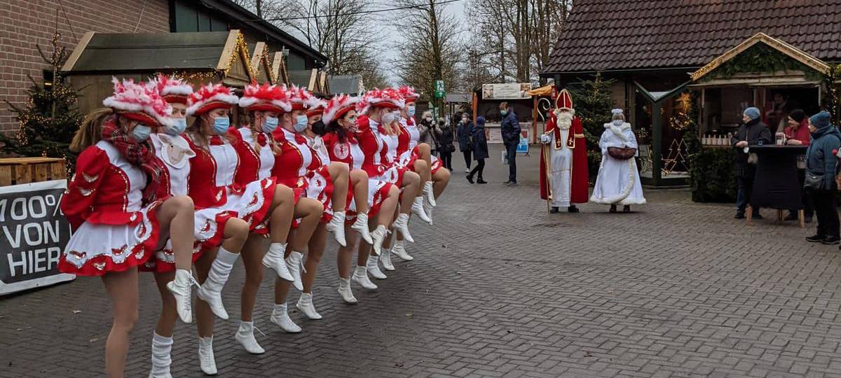 1000 Euro für die Velener Funkenmariechen