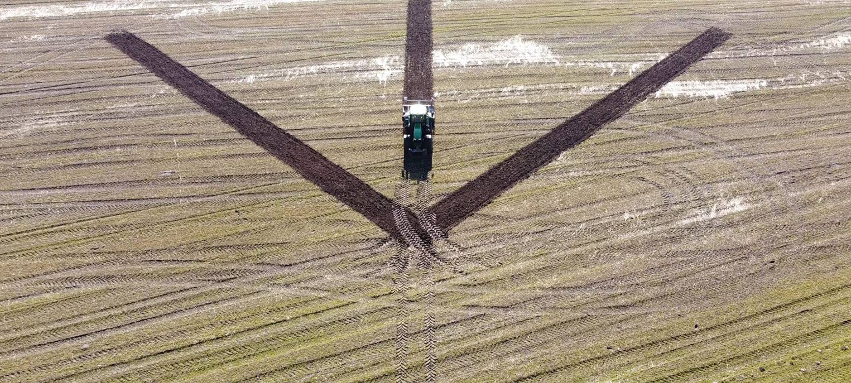 Grubbern für den Frieden - Landwirte im Kreis Borken