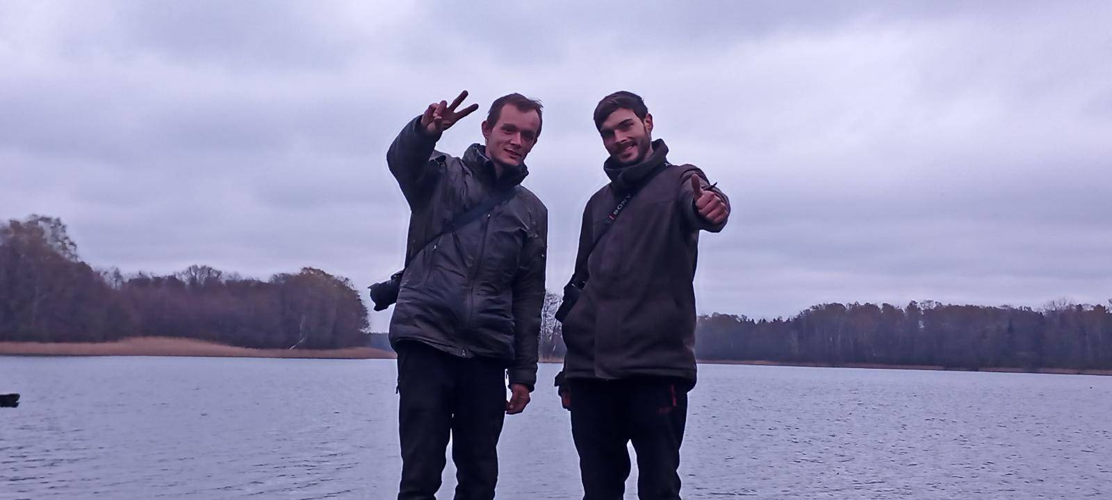 Fahrradfahrer auf dem Weg nach Lettland