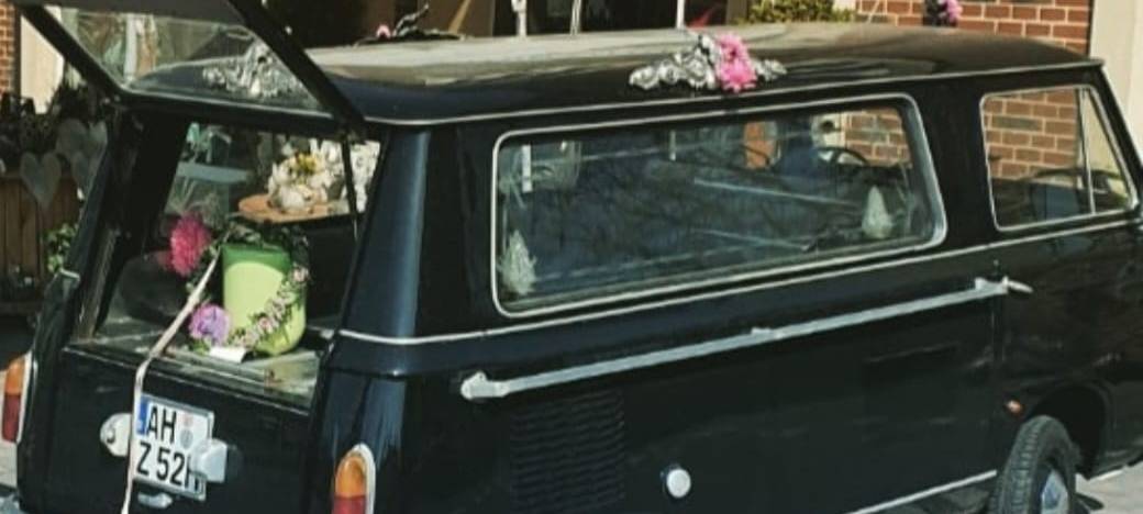 Geklauter Leichenwagen wieder da