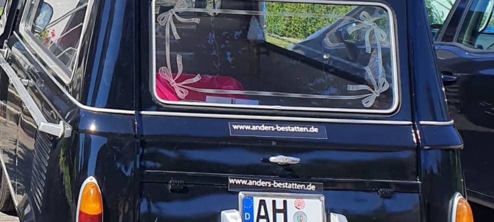 Geklauter Leichenwagen wieder da
