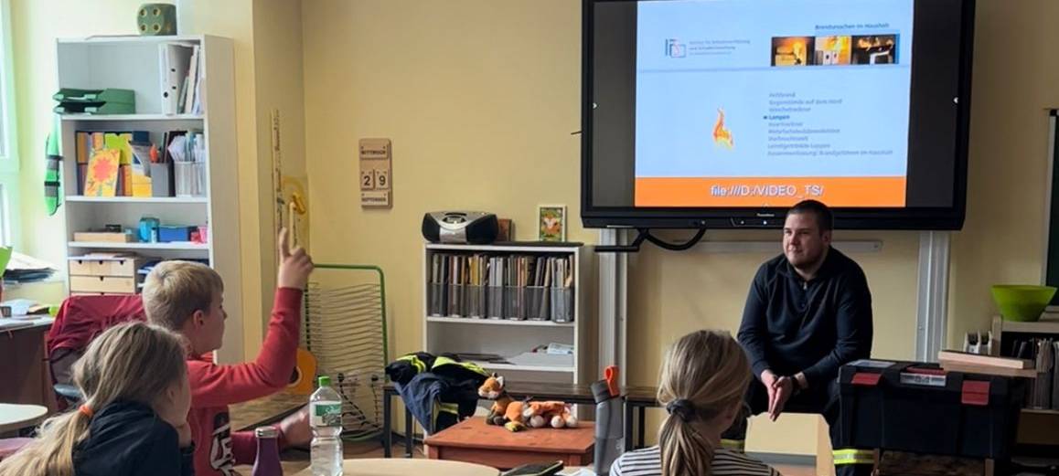 Projektwoche zum Thema Feuerwehr und Rettungsdienst