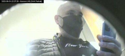 Aufnahmen zeigen falschen Polizisten