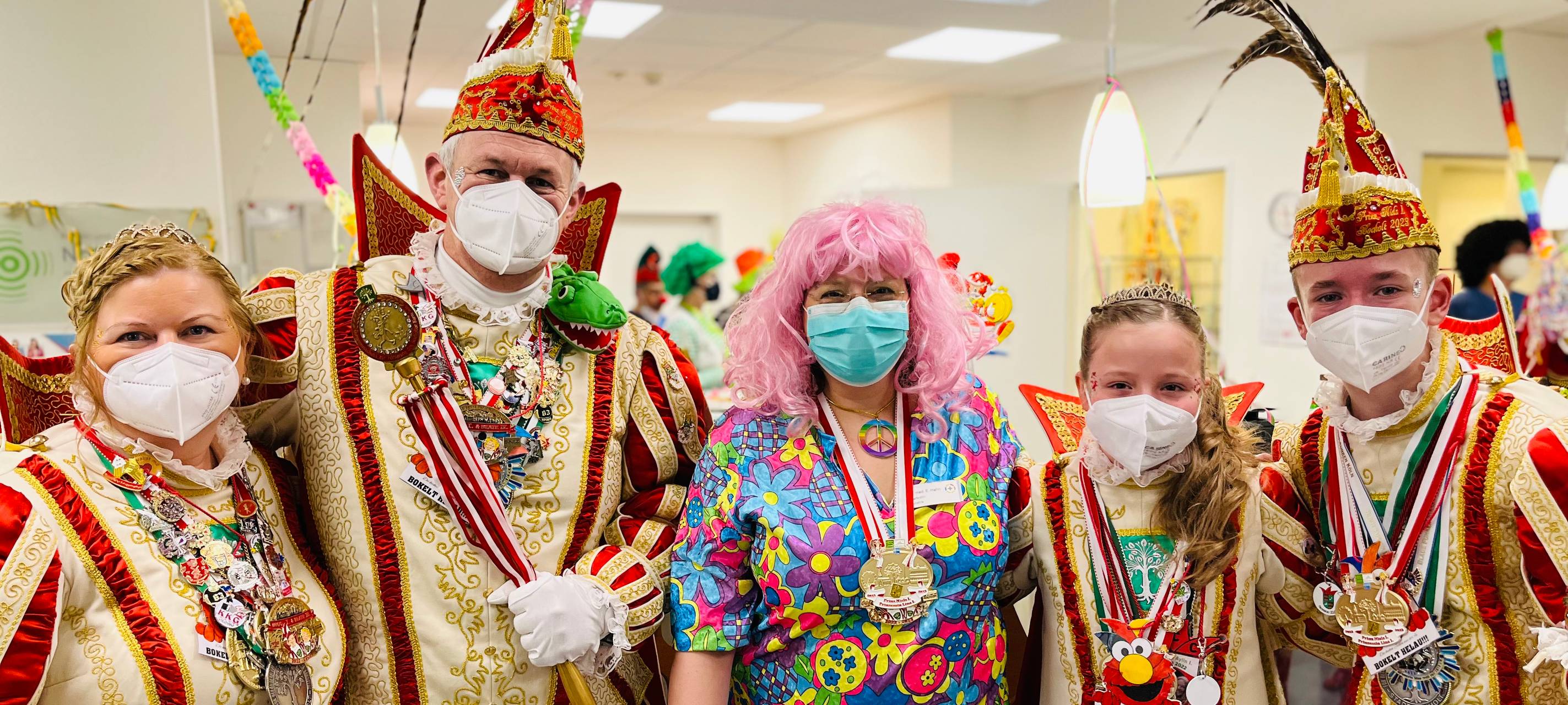 Bocholters Prinzenpaar zu Besuch in der Kinderklinik