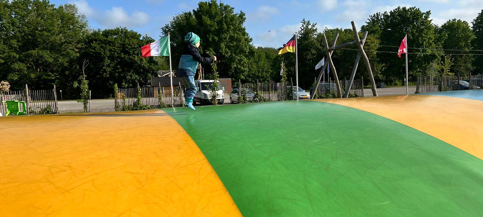 Daniel schickt Silvia zum Campen an den Pröbstingsee