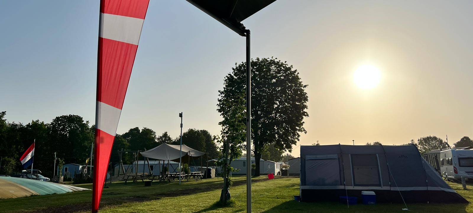 Daniel schickt Silvia zum Campen an den Pröbstingsee
