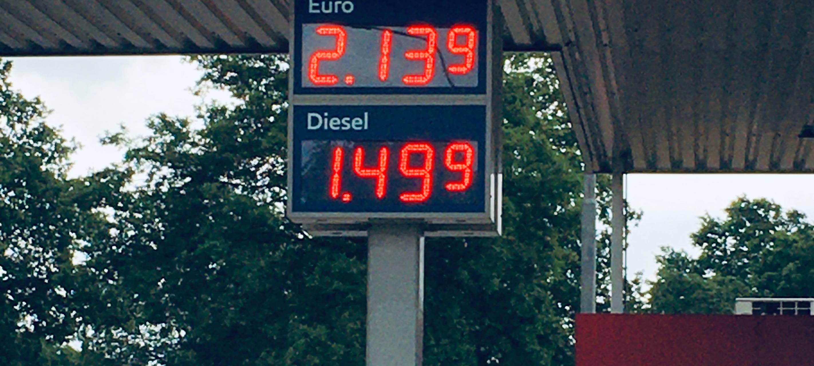 Tanktourismus an der Grenze