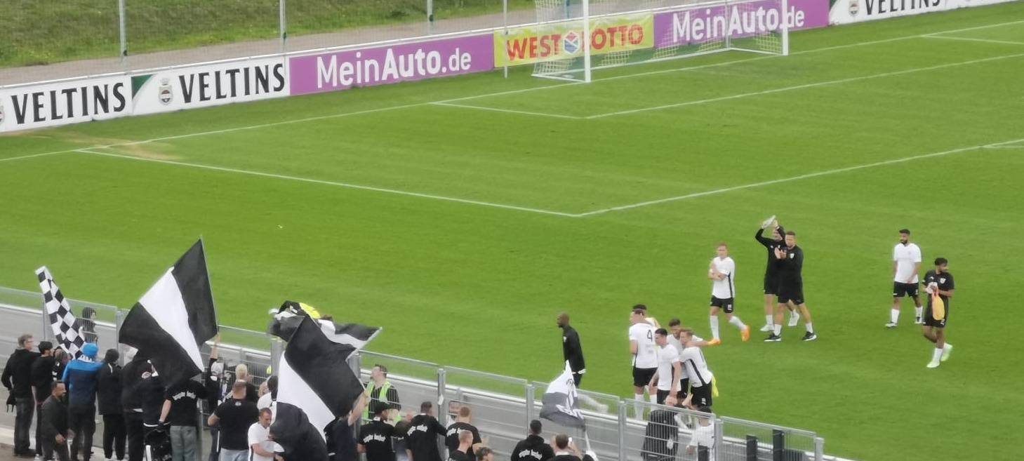 Spitzenreiter! Bocholt siegt mit 5:2 auf Schalke