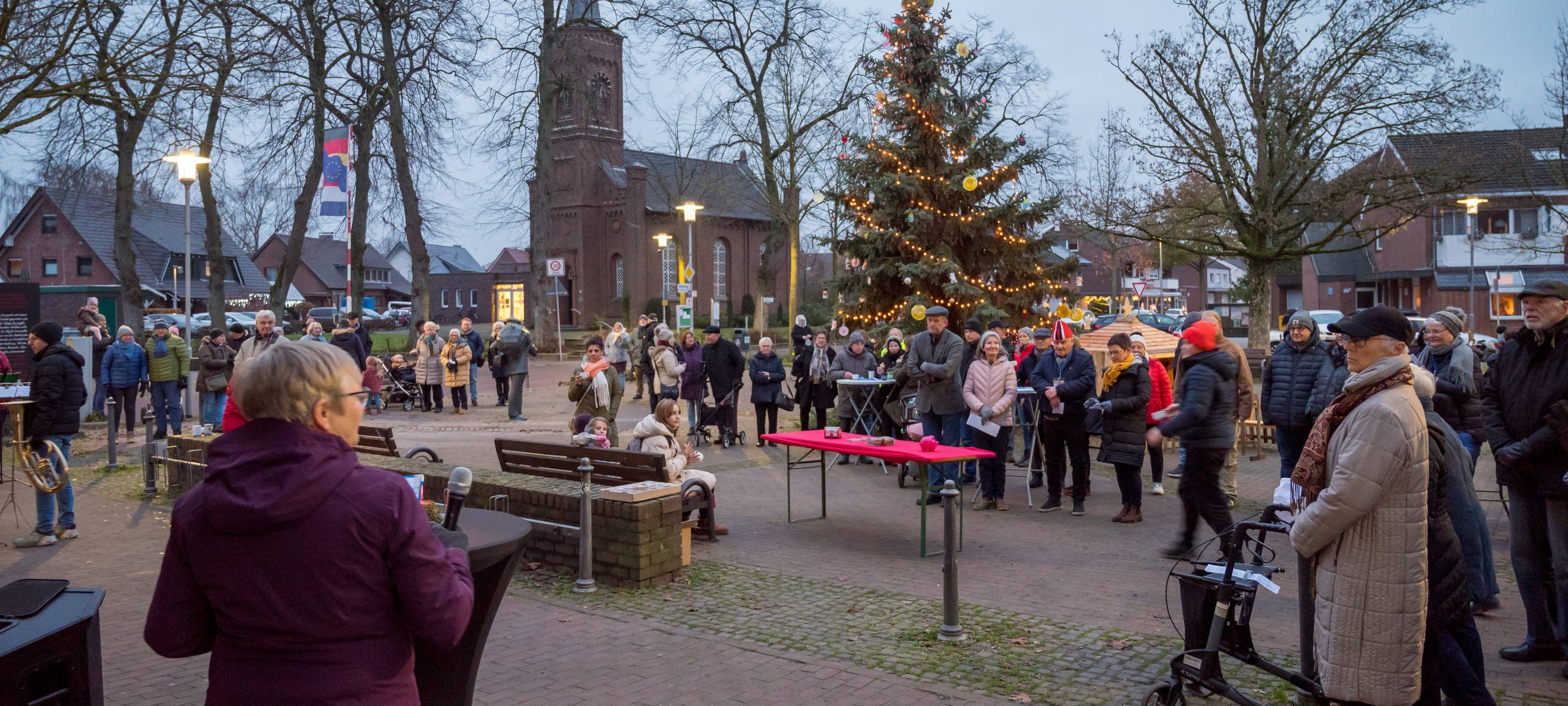 Eröffnung der Krippentour mit Weihnachtsliedersingen in Dinxperlo