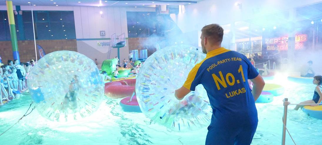 "School's-Out-Pool-Party" im Gronauer Hallenbad