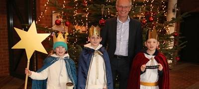 Sternsinger besuchen das Kreishaus