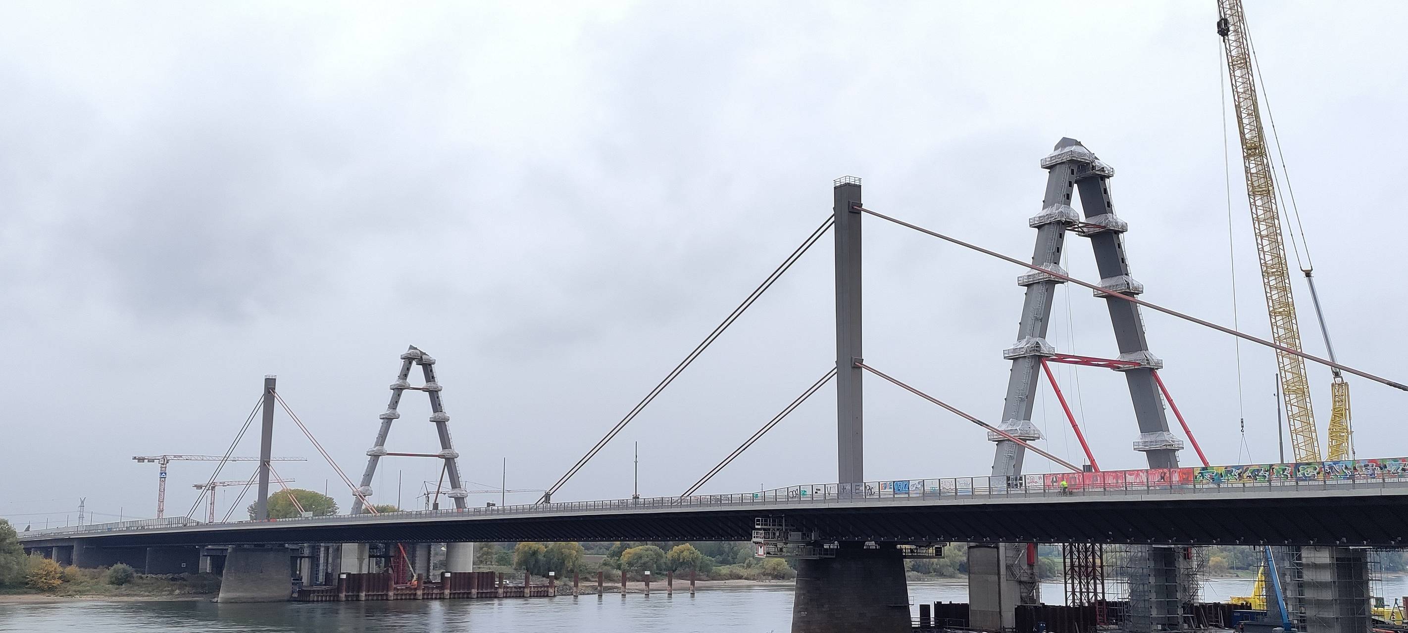 Sperrung der A1-Rheinbrücke bei Leverkusen - Staus drohen
