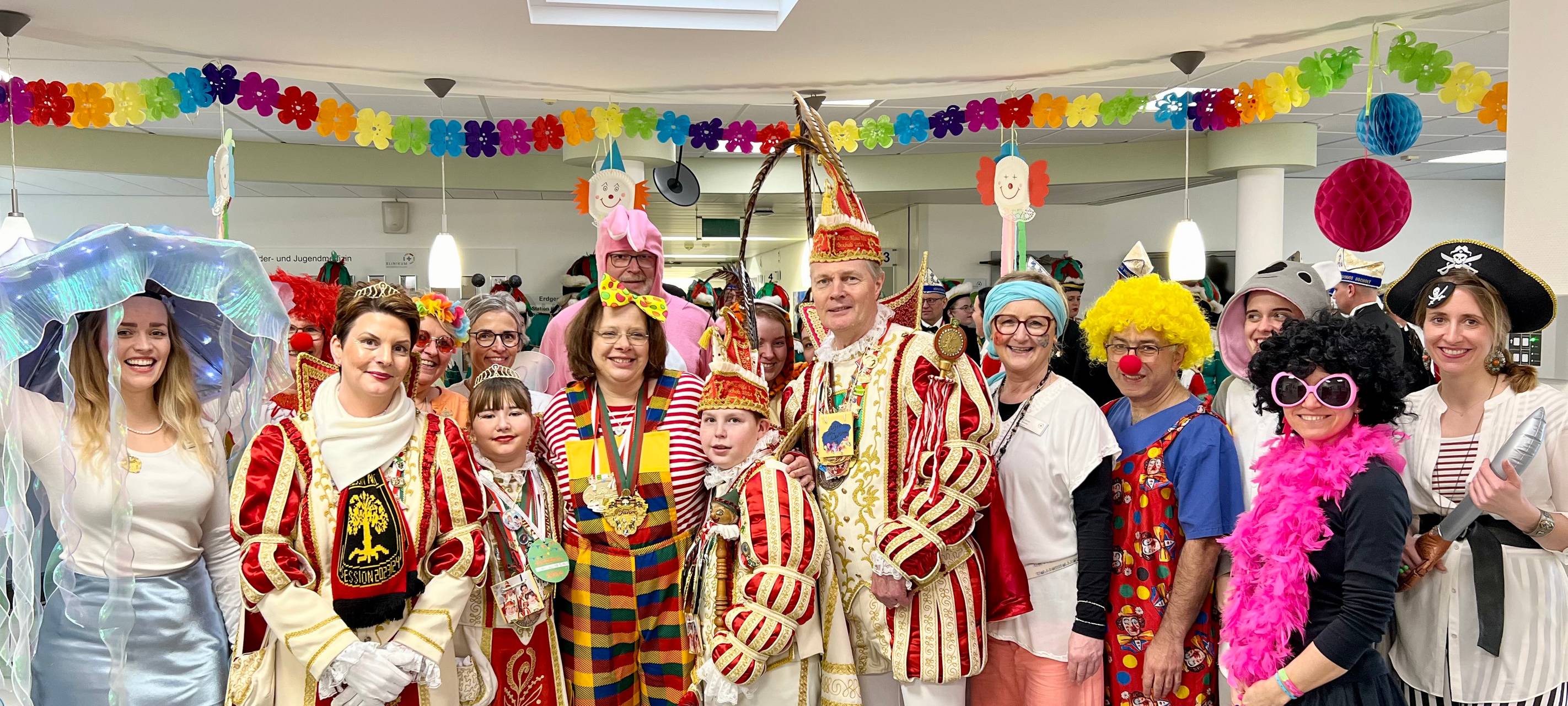 Prinzenpaare in der Kinderklinik Bocholt