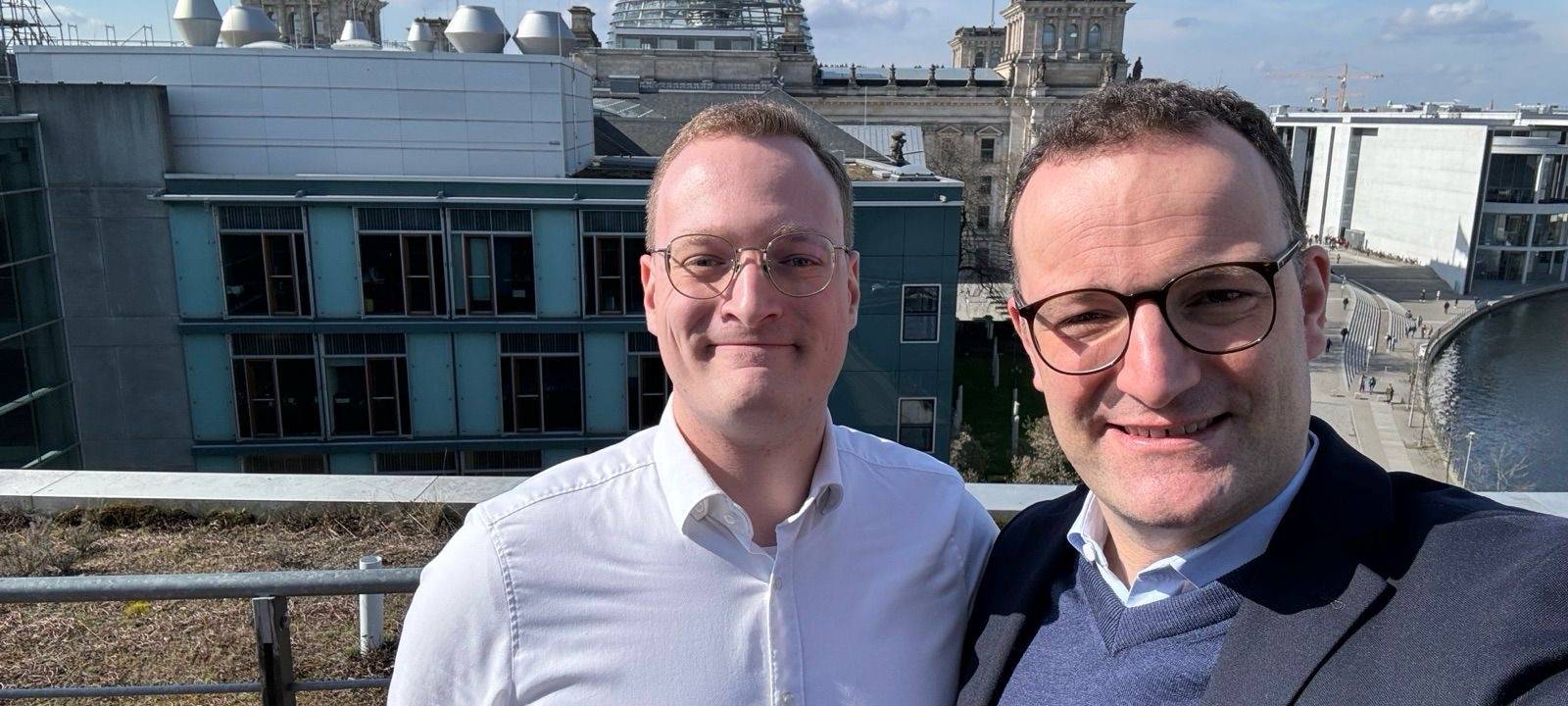 Jens Spahn trifft sich selbst