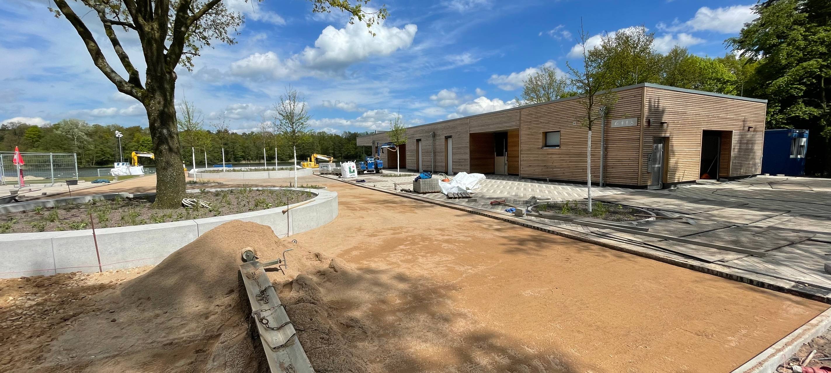 Sanitärgebäude am Drilandsee fertig