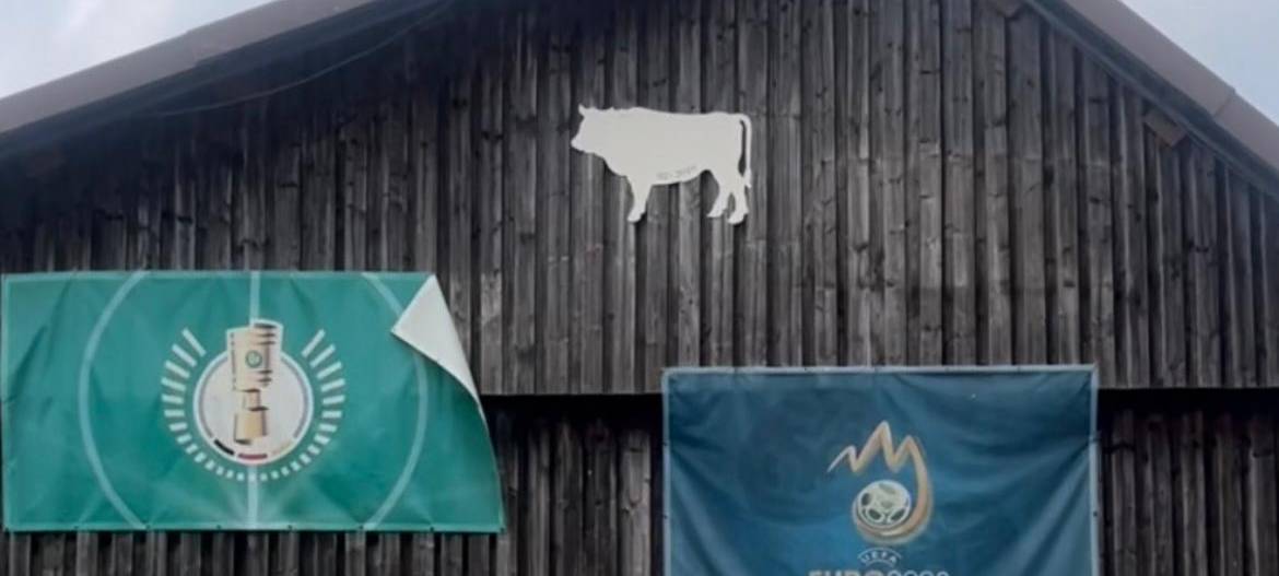 Ahauser Fussballfan besucht