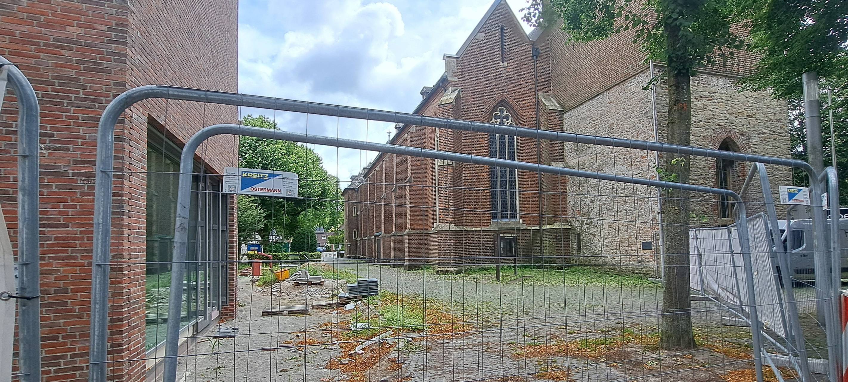 Umbau des Raesfelder Kirchplatzes beginnt