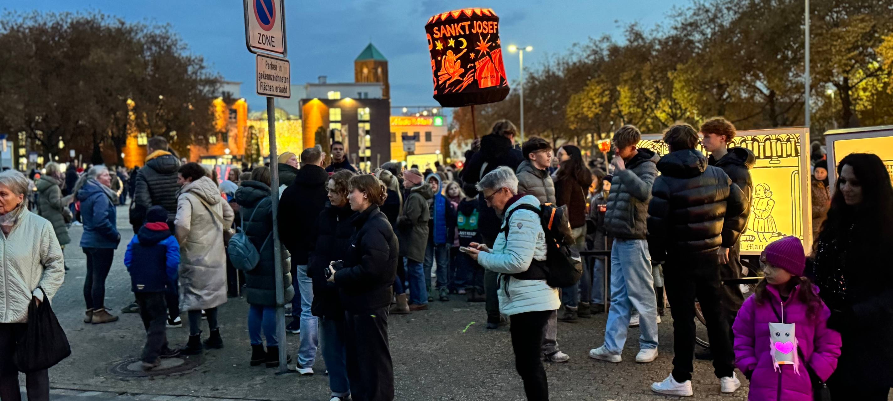 Größter Martinsumzug in Bocholt - wieder gut besucht