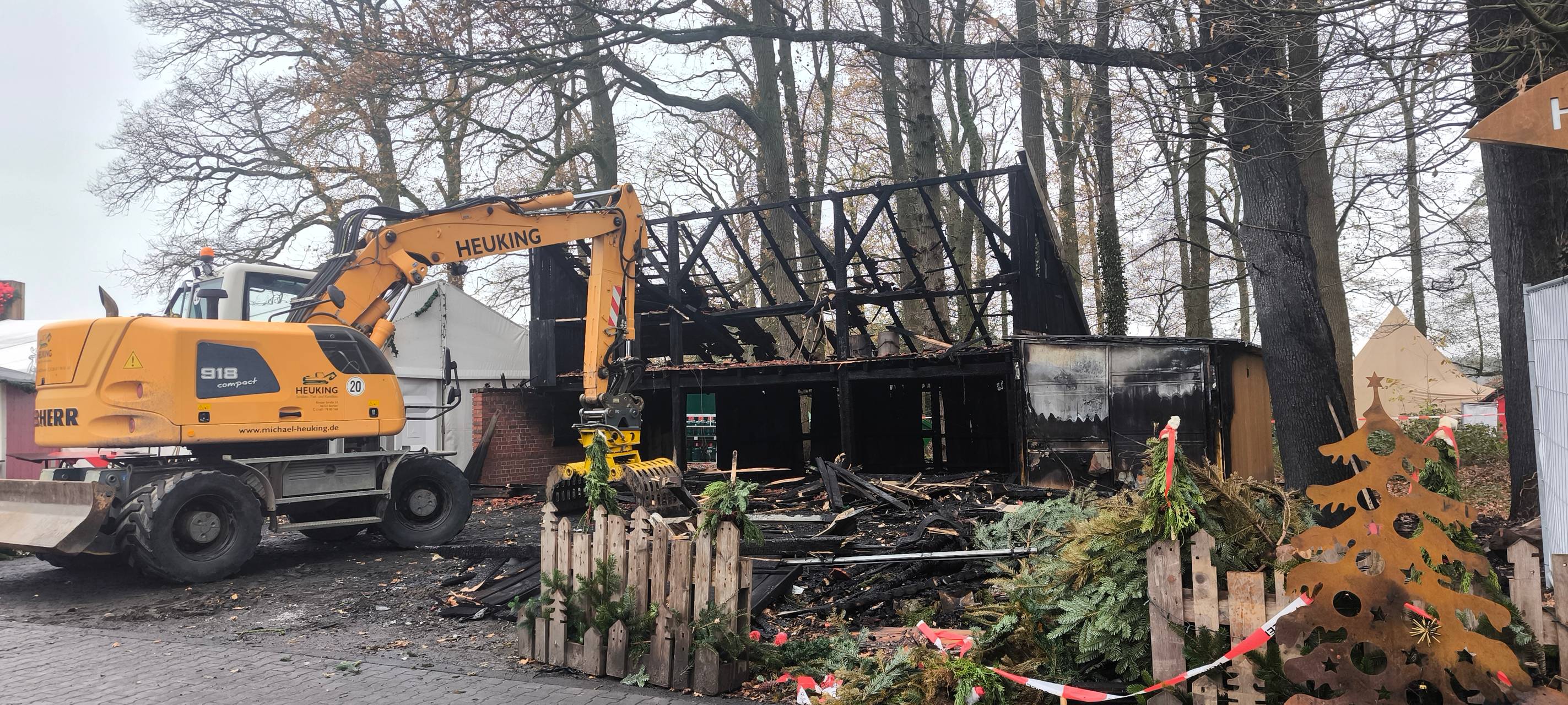 Brand auf Marbecker Weihnachtsmarkt: Ursache und schnelle Hilfe