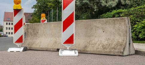 Neuen Betonsperre - Baufirma Brüninghoff aus Heiden