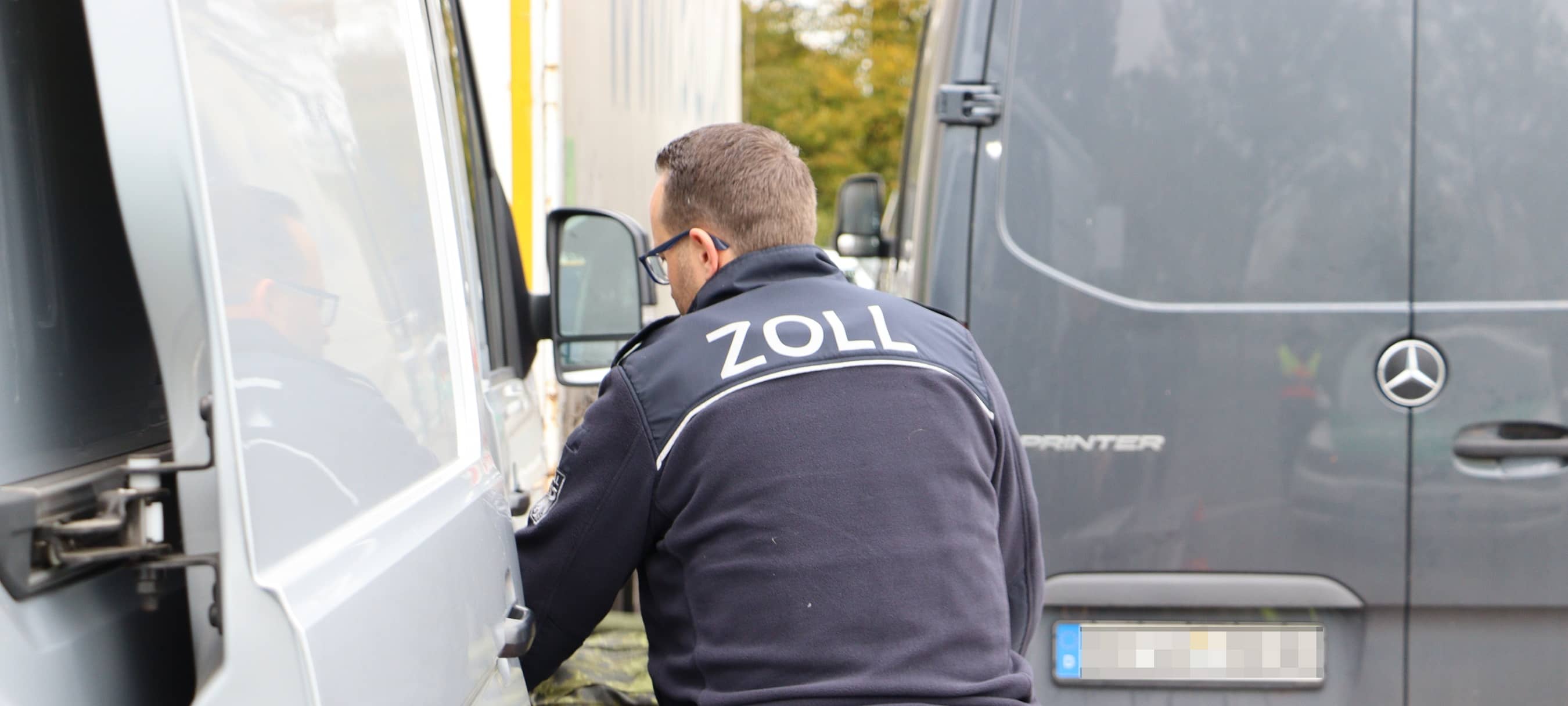 Zoll entdeckt Lachgas in Transporter